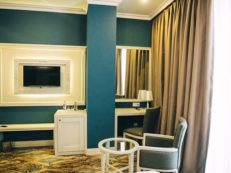 Emerald Suite Hotel バクー エクステリア 写真