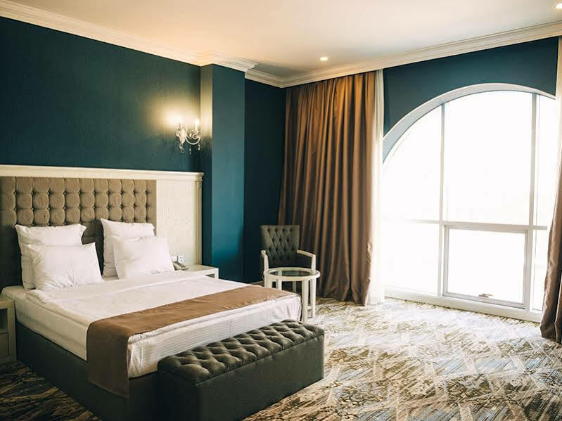 Emerald Suite Hotel バクー エクステリア 写真