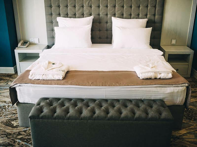 Emerald Suite Hotel バクー エクステリア 写真